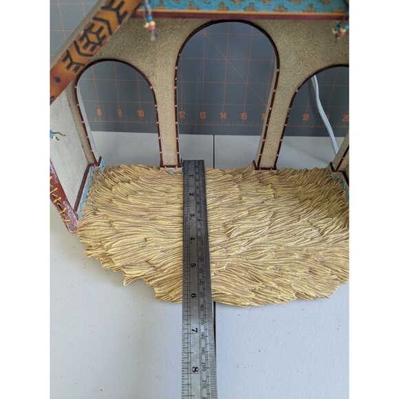 Hawthorne Village Nativity of the Christmas Star Light-Up Nativity Stable - Picture 5 of 11